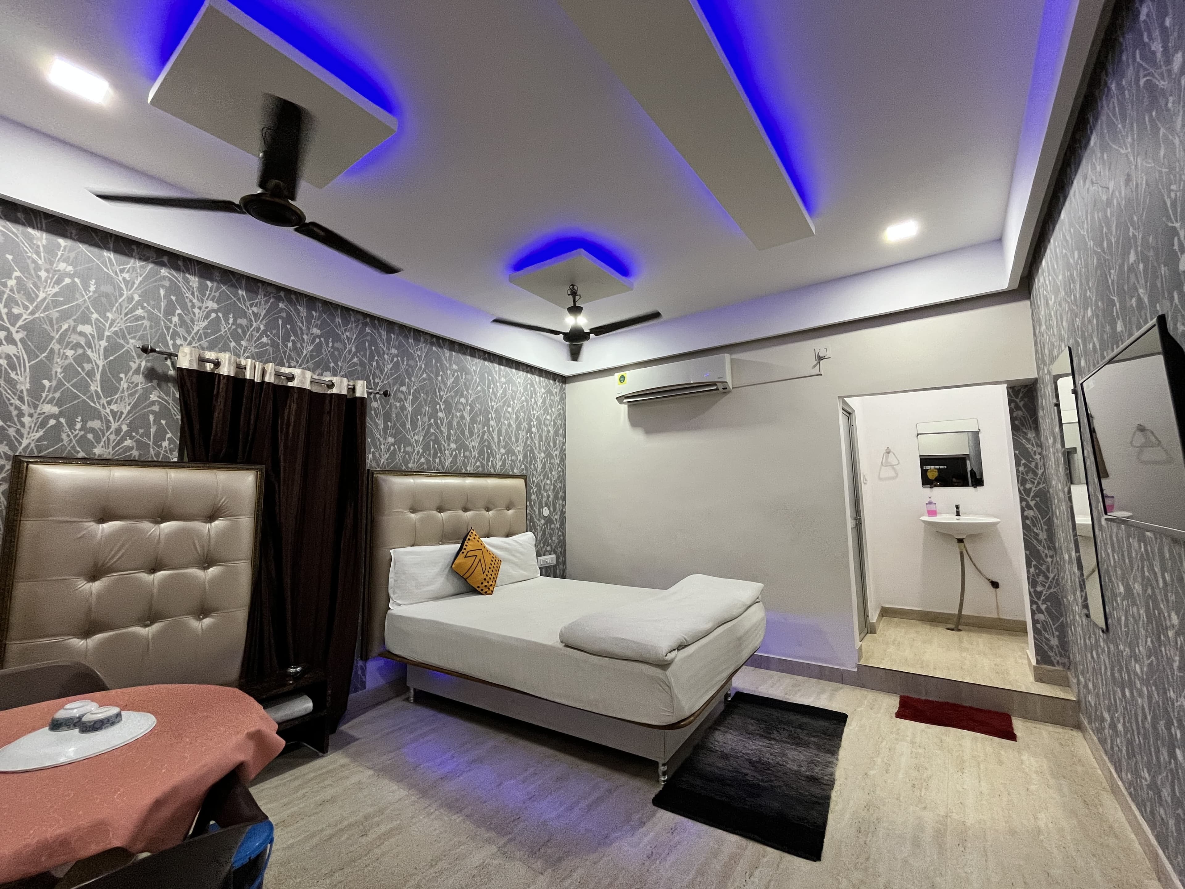 AC Rooms