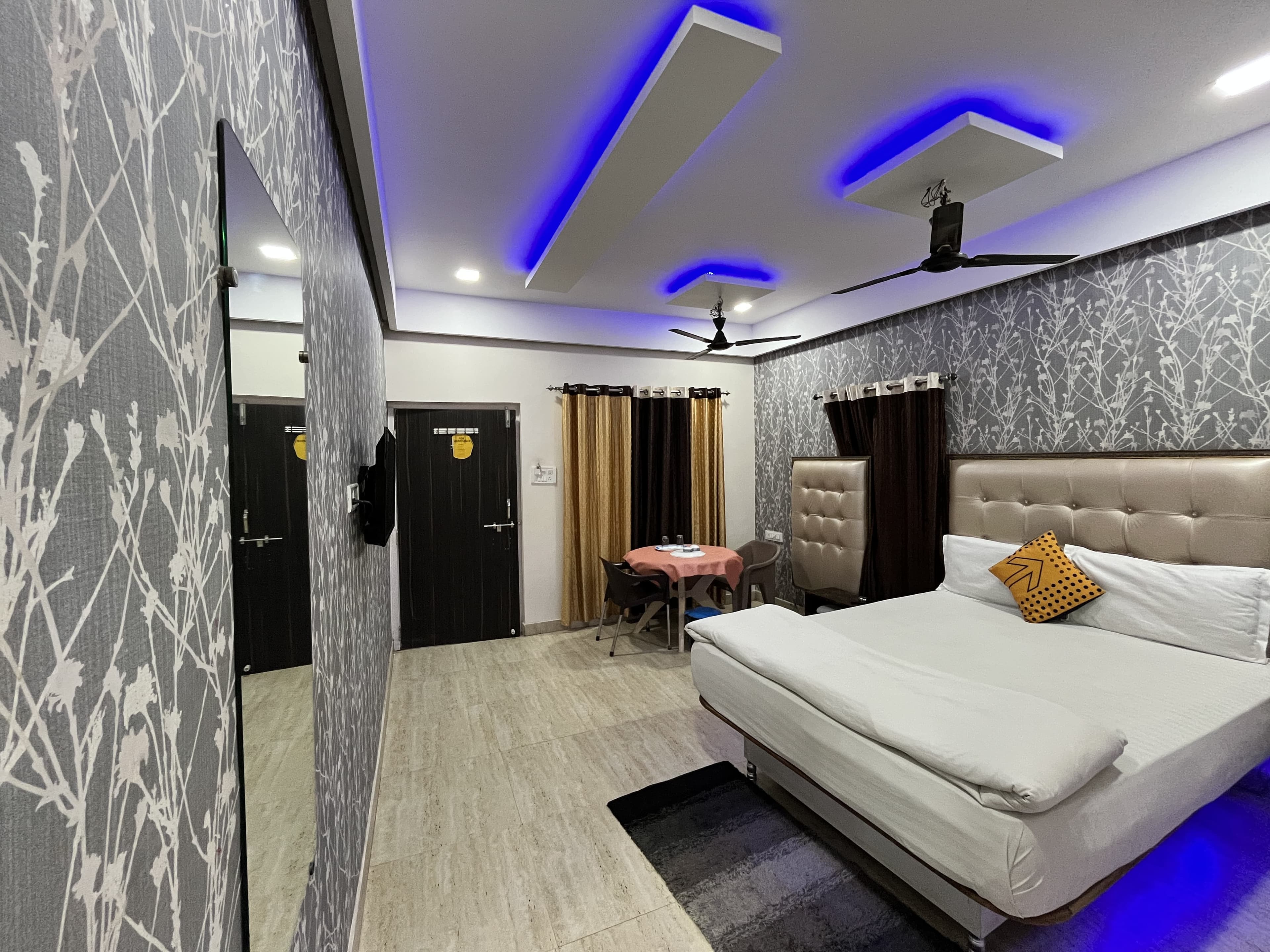 Deluxe AC Room